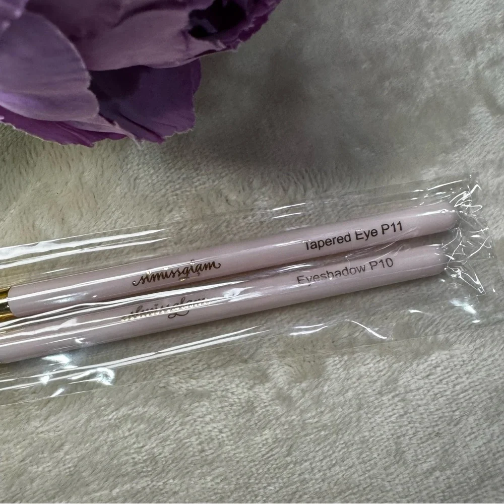 NEW SLMISSGLAM Pink Eye Brush Duo